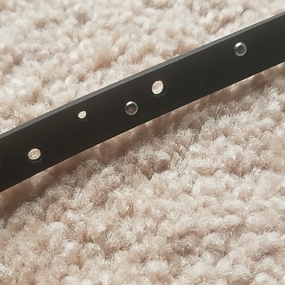 Coldwater creek silver hook belt - Picture 4 of 5